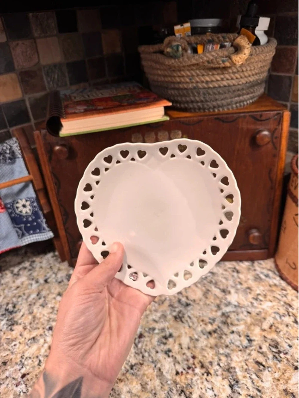 Heart doily plate